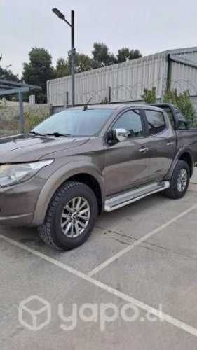 Mitsubishi l200 2017