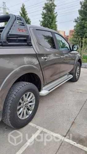 Mitsubishi l200 2017