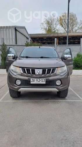 Mitsubishi l200 2017