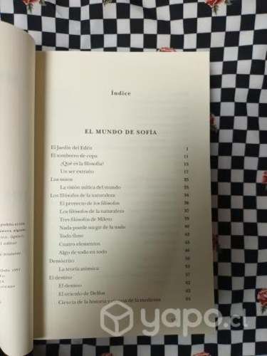 El mundo de sofía de Jostein Gaarder. 638 páginas
