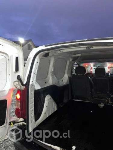 Peugeot partner 2012