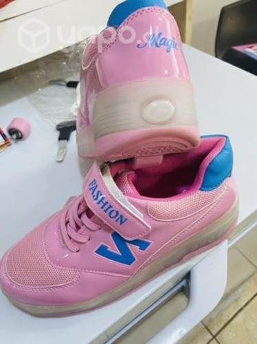 Zapatillas con ruedas nuevas