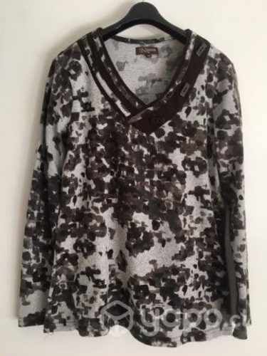 Polera talla M, metros Tobalaba y Colón