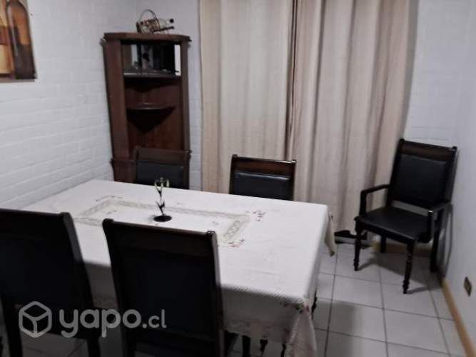 Se arrienda casa amoblada