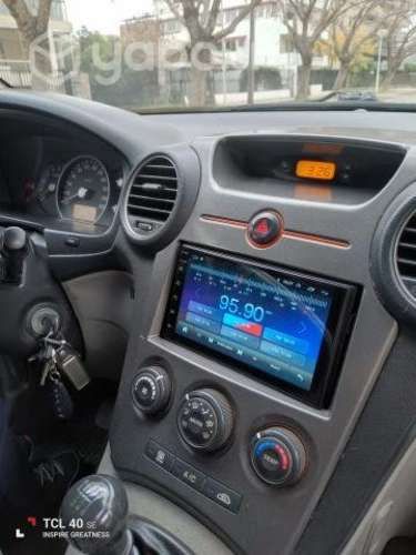 Station wagon Kia Carens