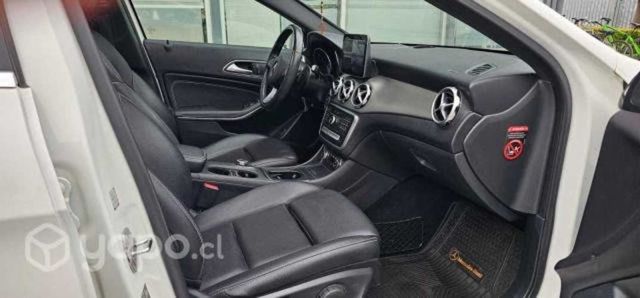 Mercedes Benz GLA200 2019