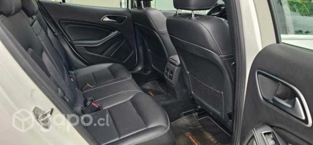 Mercedes Benz GLA200 2019