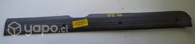 Tapiz Cubre Zocalo Del Izq (MVA200) Mazda BT50 Tai