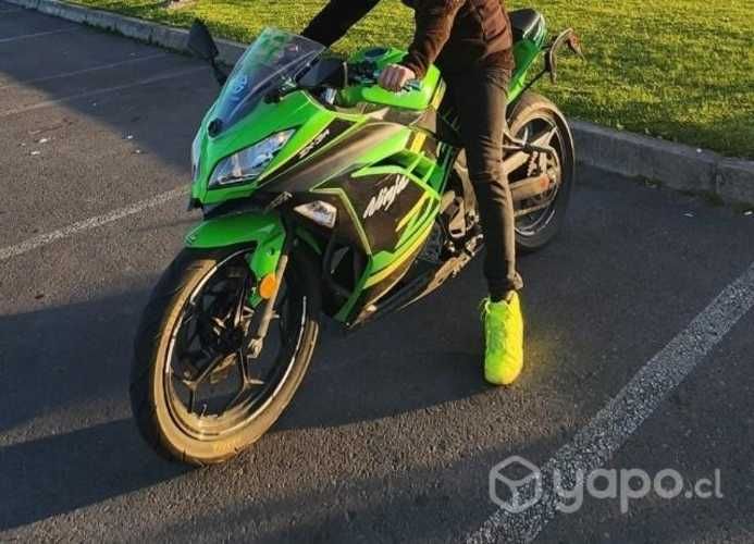 Moto kawasaki ninja