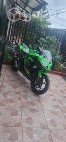 Moto kawasaki ninja