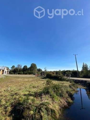 Parcela con casa recién construida