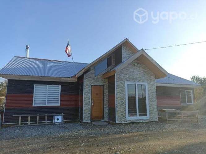 Parcela con casa recién construida