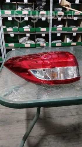 Foco LH Toyota Yaris, código 815610DA40