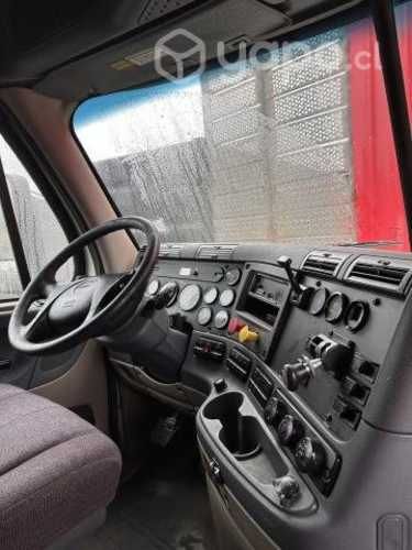 Camión freightliner casc125 incluye batea