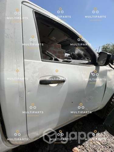 Puerta copiloto nissan NP 300 cabina simple