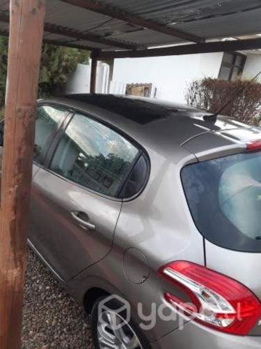 PEUGEOT 208 ALLURE 1.4  2013