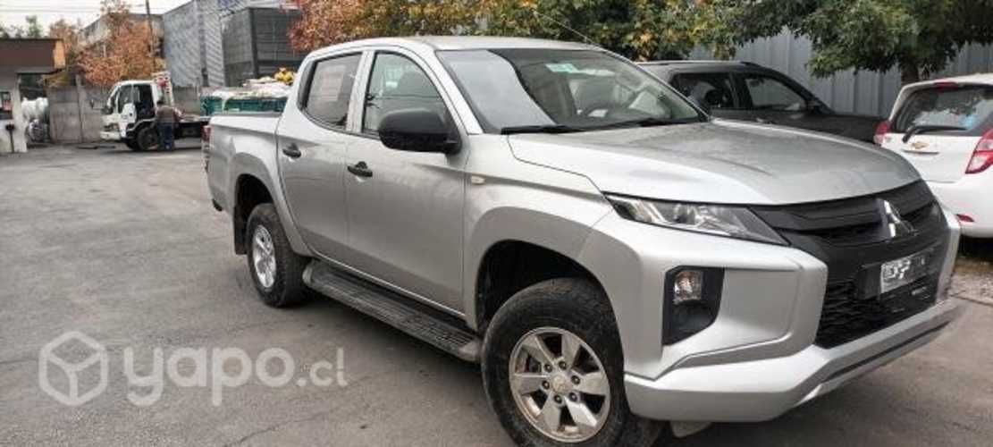 Mitsubishi l200 2020