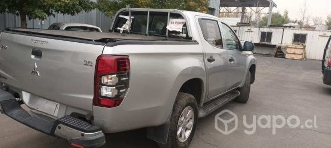Mitsubishi l200 2020