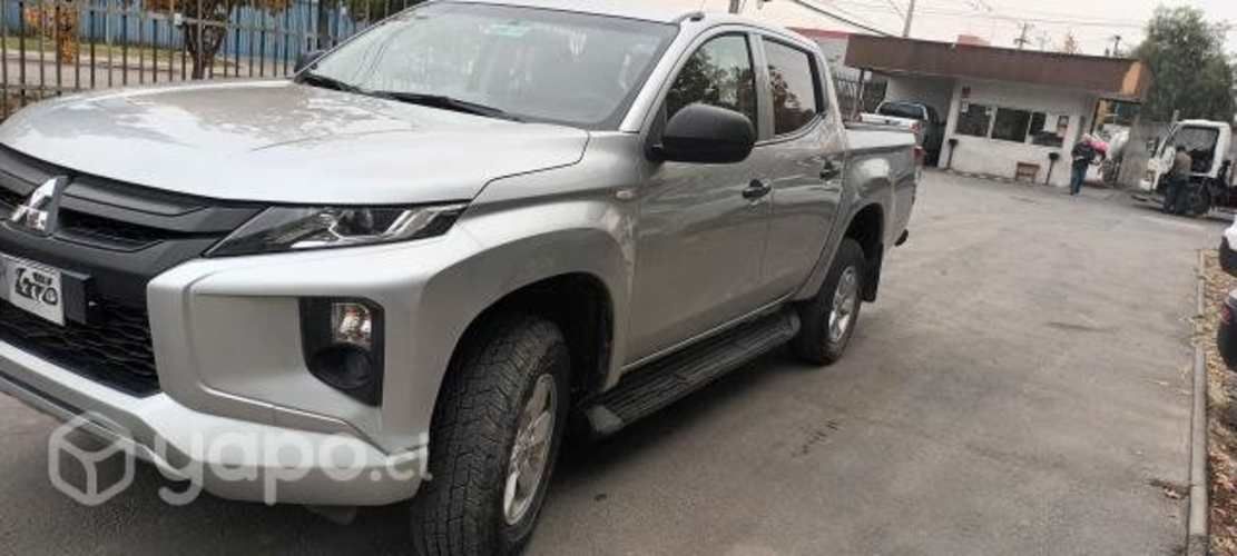 Mitsubishi l200 2020