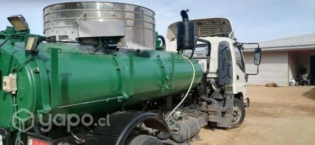 Camión limpia fosas fotón aurmark 10/15