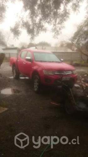 Mitsubishi l200 2013 diésel