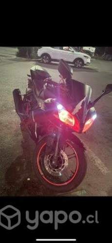 Yamaha r15 (2014) modificada