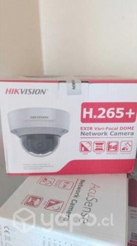 Camara Domo Hikvision DS-2CD2721G0-IZS