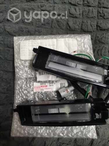 Luces de patente toyota rav 4 original