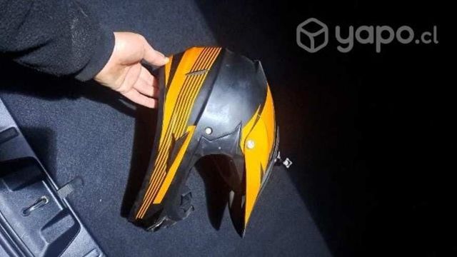 Casco de moto marca dot