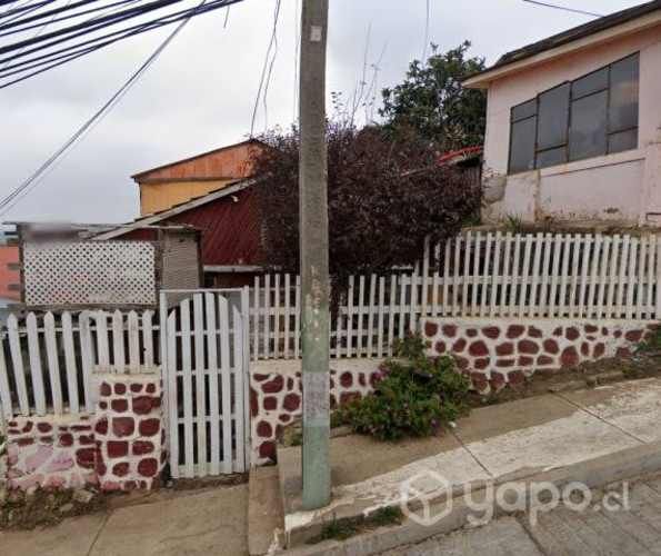 Terreno con casa para demoler o remodelar