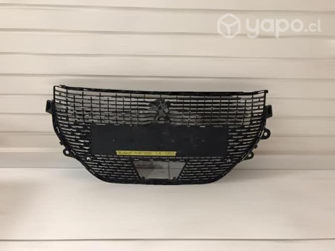 Máscara Peugeot 208 2022