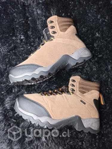 Botines de hombre nuevos