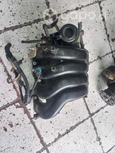 Múltiple de admisión Toyota rav4 2017