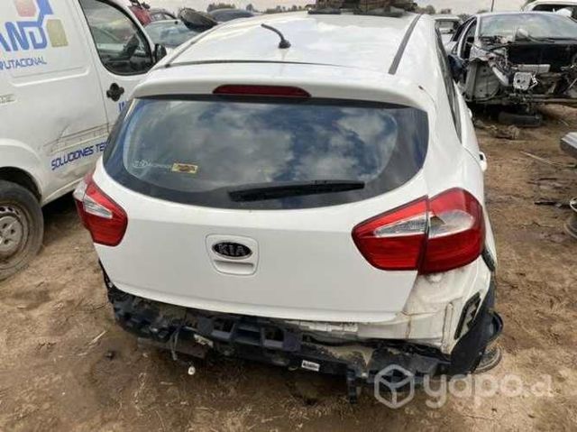 Yugo kia rio 5 2014