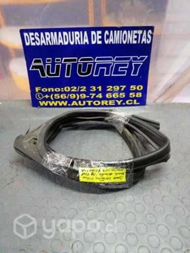 Goma contorno vidriopta del izq Ford Explorer 2013