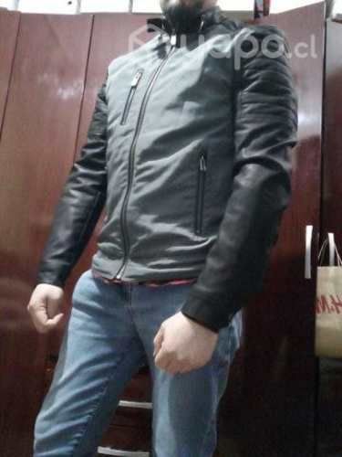 Chaqueta estilo motoquera jjo
