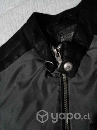 Chaqueta estilo motoquera jjo