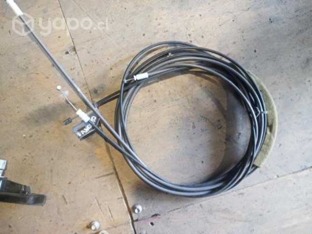 Renault sandero piolas portalon tapa de bencina