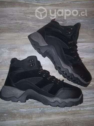 Botines de hombre nuevos