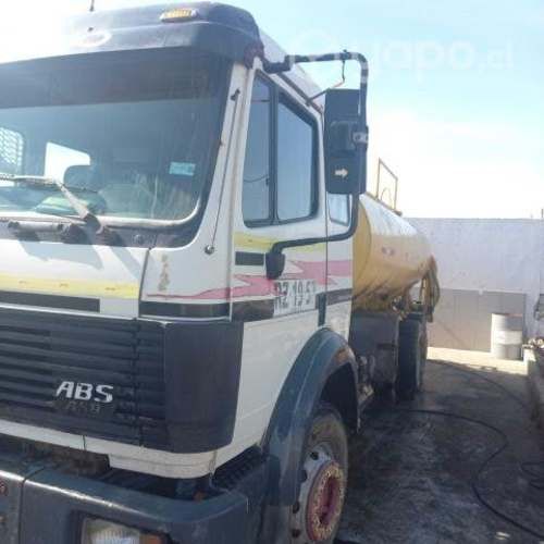 Camión camión Aljibe Mercedes Benz 1992 operativo