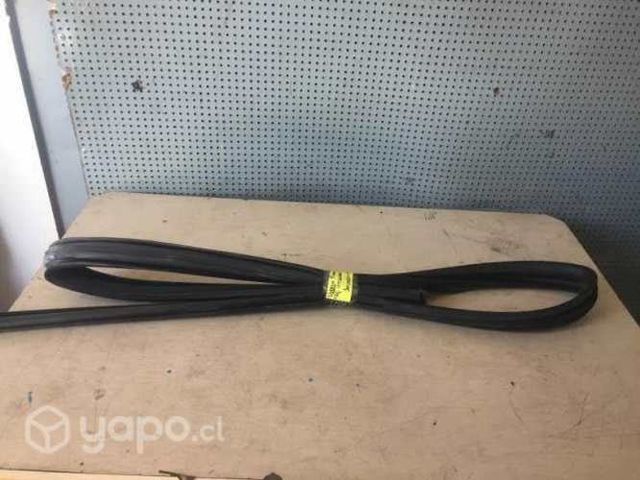 Goma vidrio puerta del izq Hyundai H1 2005-2008