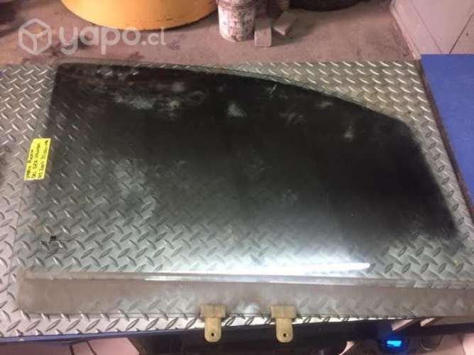 Vidrio puerta delantera derecha Hyundai H1 2005-08