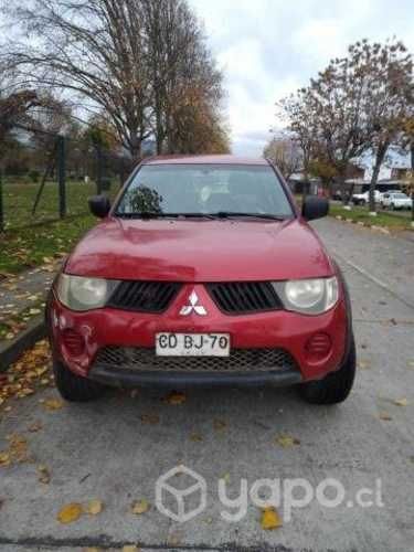Mitsubishi l200 2009