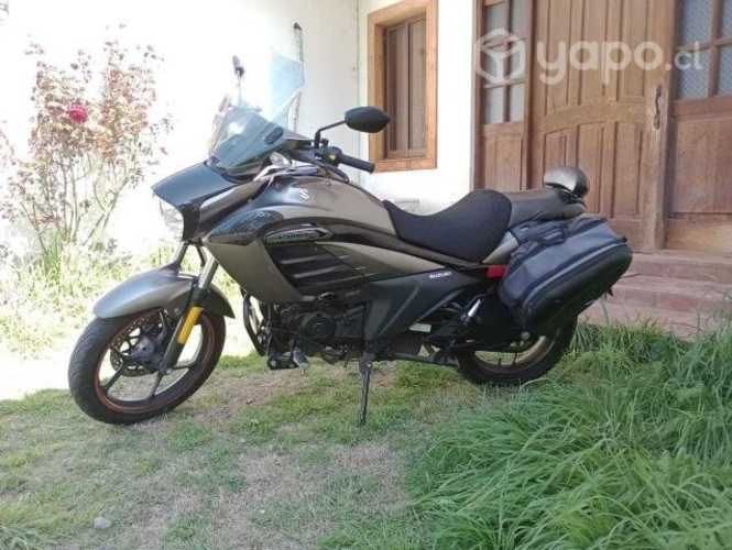 Suzuki Intruder 2021