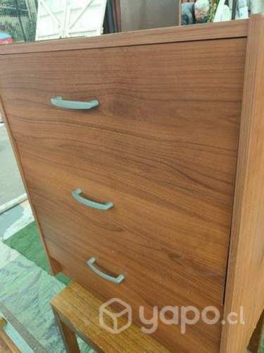 Comoda 3 cajón buen estado