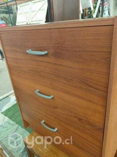 Comoda 3 cajón buen estado