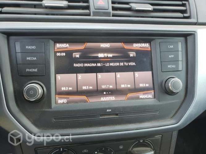 Radio y cámara retroceso