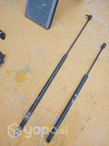 Mazda 2 2011 bombin portalon amortiguador unidad