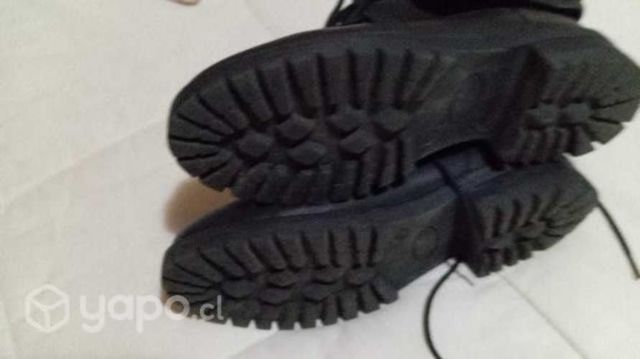 Botín mujer con borde achiporrado