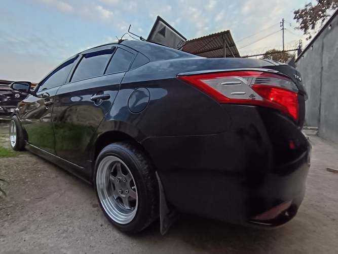 Colectivo Toyota Yaris 2017